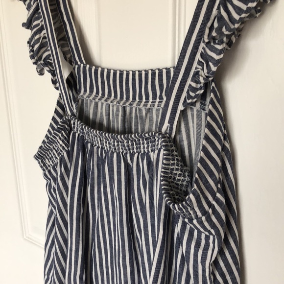 Old Navy Ruffle Tank - Picture 5 of 8